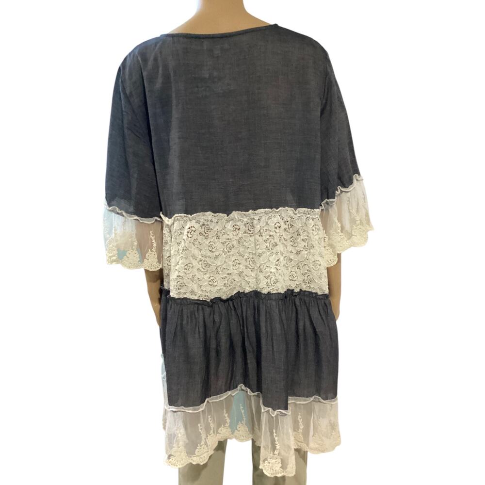 Velzera Charcoal Grey & White Tiered Lace Trim V-Neck Mini Dress size 1XL - Picture 2 of 6